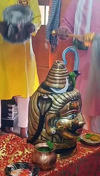 बाजे-गाजे के साथ पालकी पर निकले श्री महाकाल