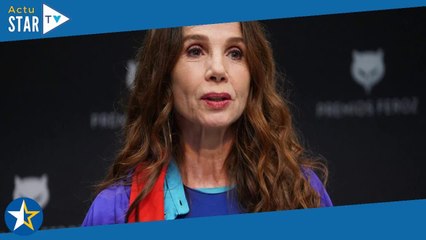 "Des années plus tard, elle avoue que notre père est vivant" : Victoria Abril se confie sur ce drame