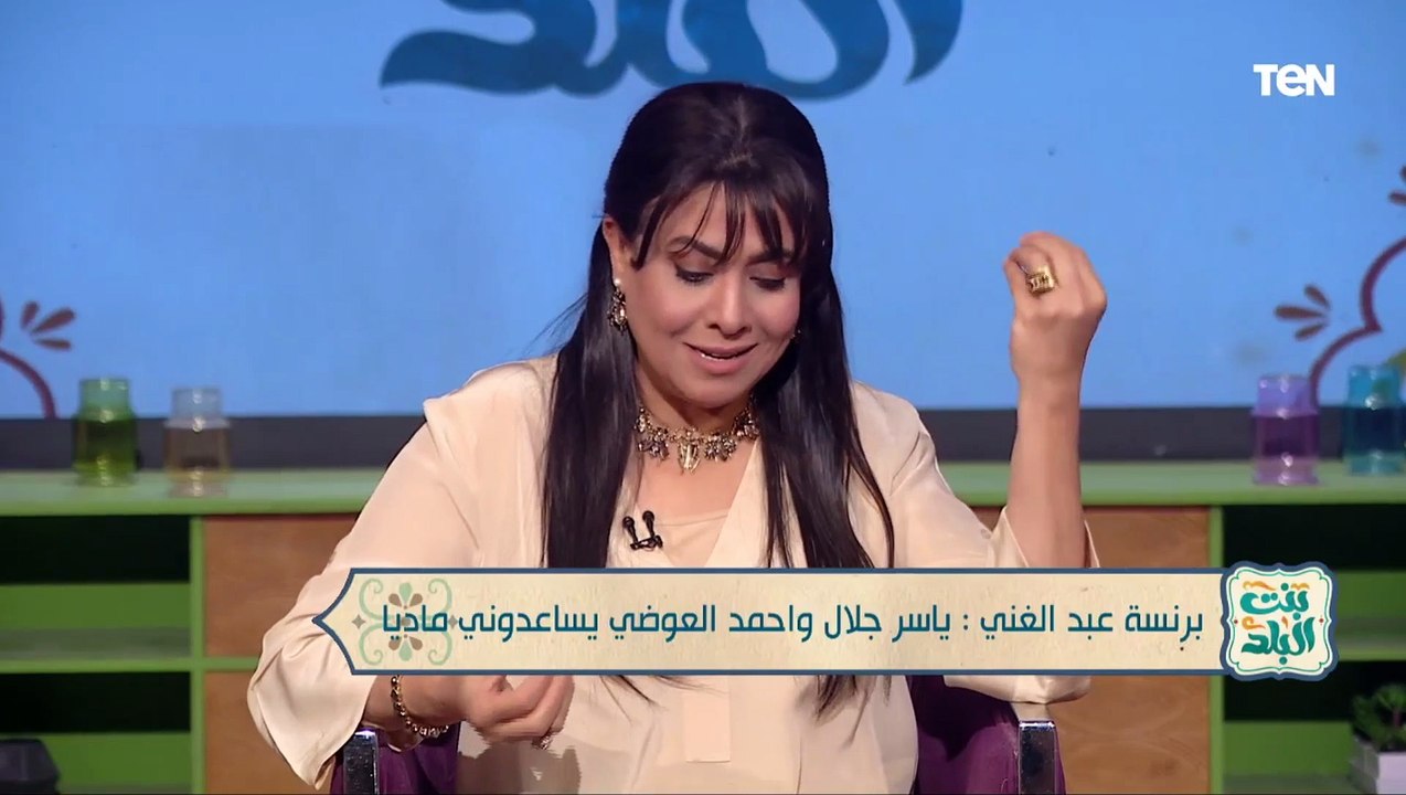 إنهيار الفنان إحسان ترك بالبكاء على الهواء.. أبويا وأمي ماتوا وانا صغير