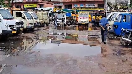 नशा करते लोग