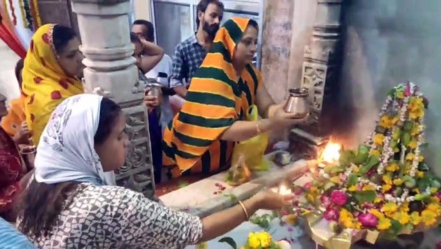श्रावण के प्रथम सोमवार को सजे शिव-शिवालय, दिनभर लगा रहा भक्तों का तांता