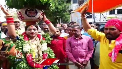 Teenmaar Chandravva Dance With Rakesh Bonam Anna | Bonalu 2023 | V6 News
