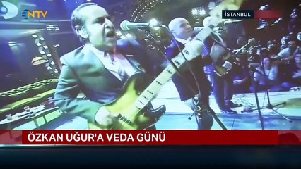 Cem Yılmaz, Özkan Uğur töreninde gözyaşlarına boğuldu