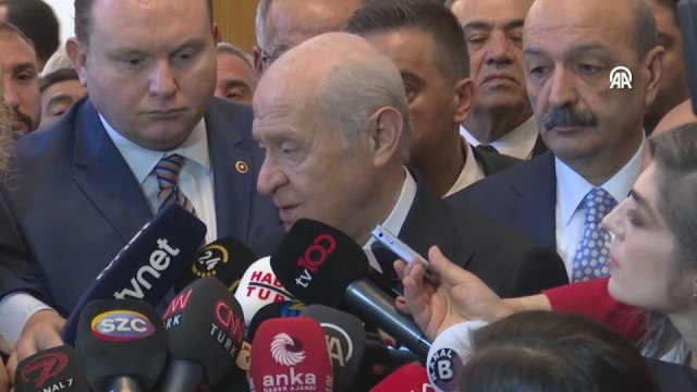 Devlet Bahçeli gazetecilerin sorularını cevapladı