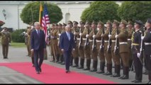 Biden accolto dal presidente lituano Nauseda al summit Nato a Vilnius