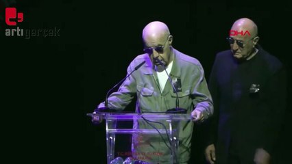 Mahzar Alanson'dan Özkan Uğur'a MFÖ şarkısıyla veda