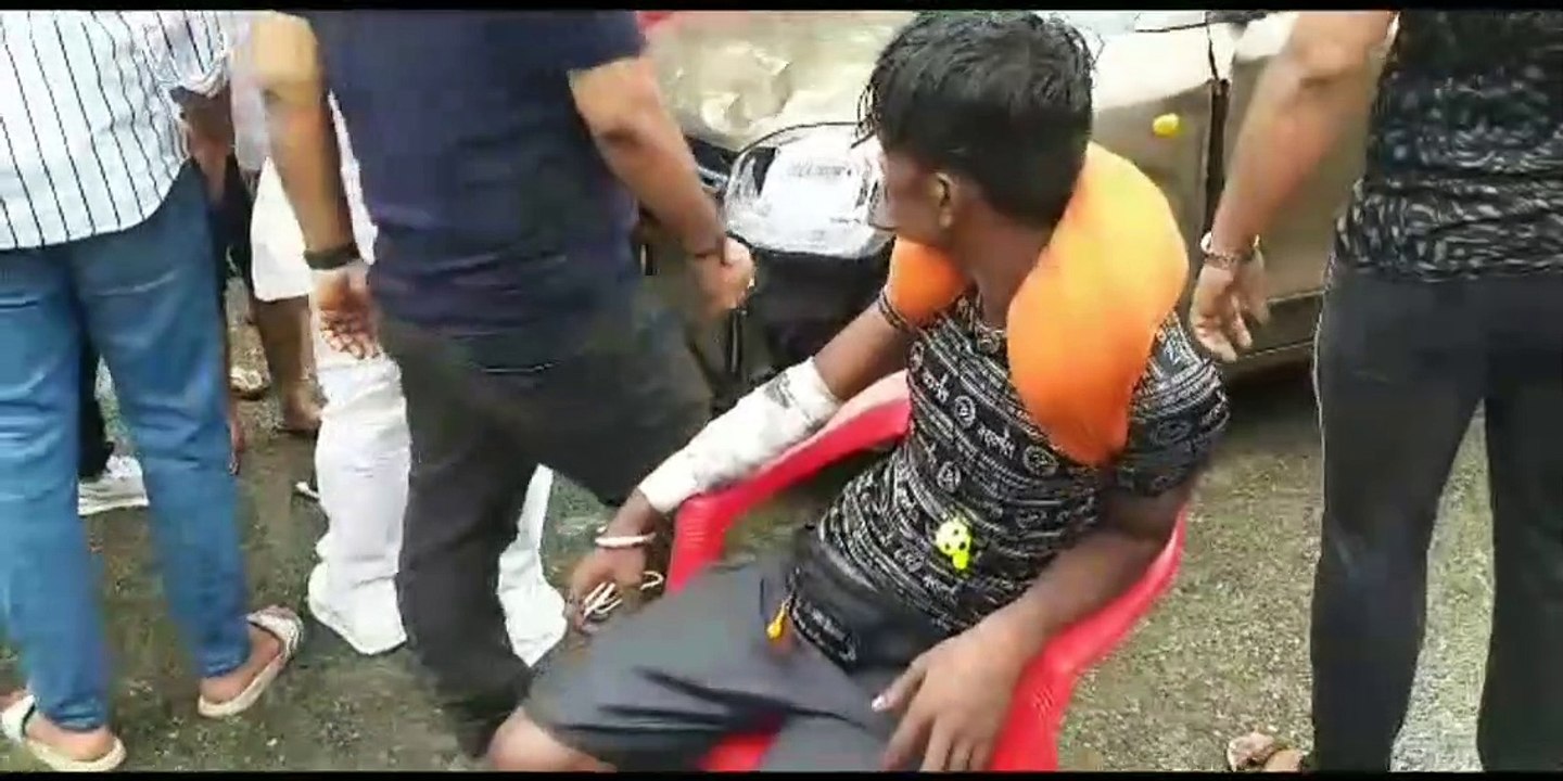 Kanwar Yatra: कां​वड़ियों का दिल्ली देहरादून हाइवे पर जमकर उत्पात, हाइवे किया जाम, कार में तोड़फोड़, देखे वीडियो