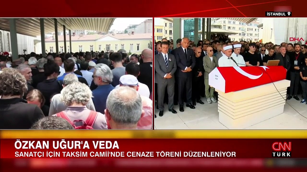 Sanatçı Özkan Uğur için Taksim Camii'nde cenaze namazı kılındı