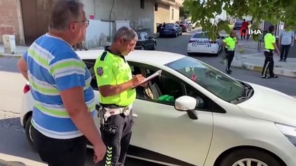 Yolun karşısına geçmeye çalışan çocuğa otomobil çarptı