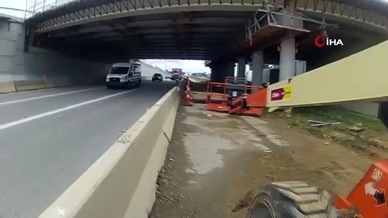 Die US-Polizei stoppt den Verkehr, um Rehe zu fangen