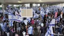 Israele: manifestanti in corteo a Tel Aviv nell'aeroporto Ben Gurion