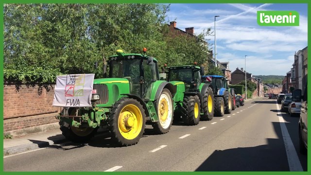 Manifestation d'agriculteurs devant le siège d'Ecolo à Namur