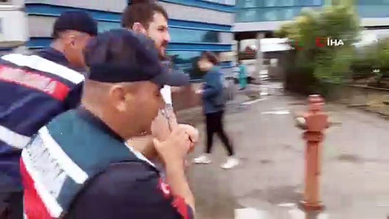 Flüchtiger Verdächtiger, 32.000 75 Drogenpillen beschlagnahmt zu haben