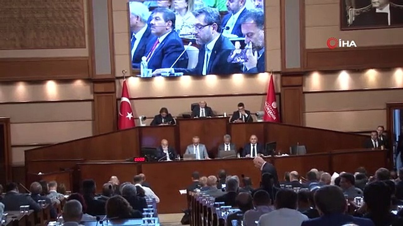 Esenler-Bürgermeister Göksu kritisiert die in Feshane eröffnete Ausstellung: „Man kann in der Öffentlichkeit keine LGBT-Propaganda machen.“