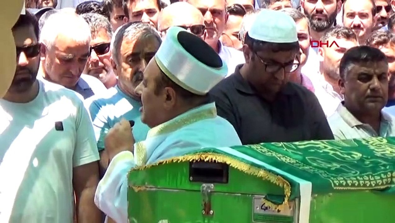 Die Beerdigung der Familie, die bei einem Unfall in Kastamonu ihr Leben verlor, wurde in Bodrum beigesetzt