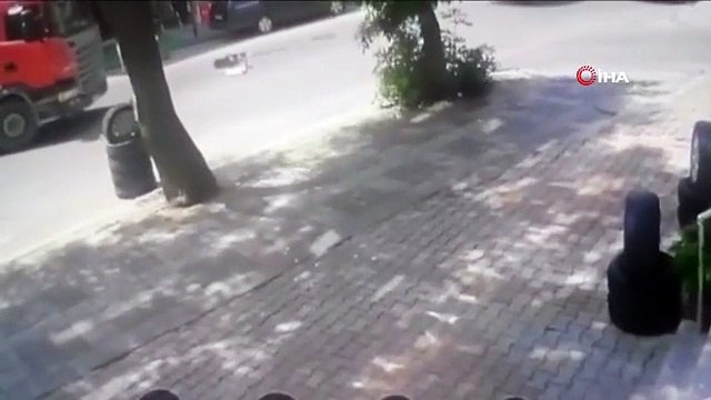 Ümraniye'de yolcu dolu dolmuş ile tır çarpıştı: 5 yaralı