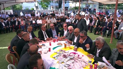 Van'da Geleneksel Düğün Töreni: 3 Milyon TL Değerinde Altın Takıldı