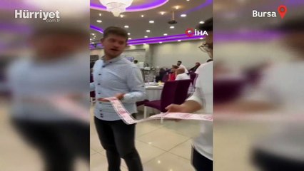 Bursa'da şaşırtan görüntü! Damada paralarla 45 metrelik takı