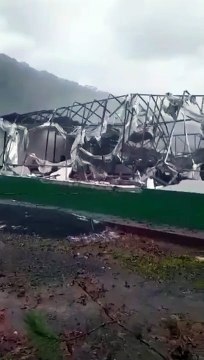 Vendaval destrói pavilhão no interior de Santa Catarina