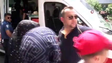Un camion est entré en collision avec un minibus plein de passagers à Ümraniye： 5 blessés