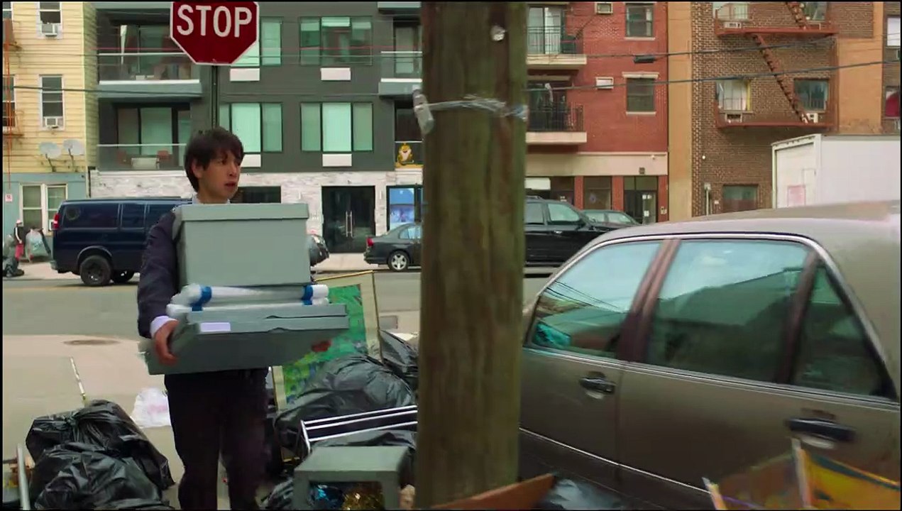Problemista Trailer (2) OV