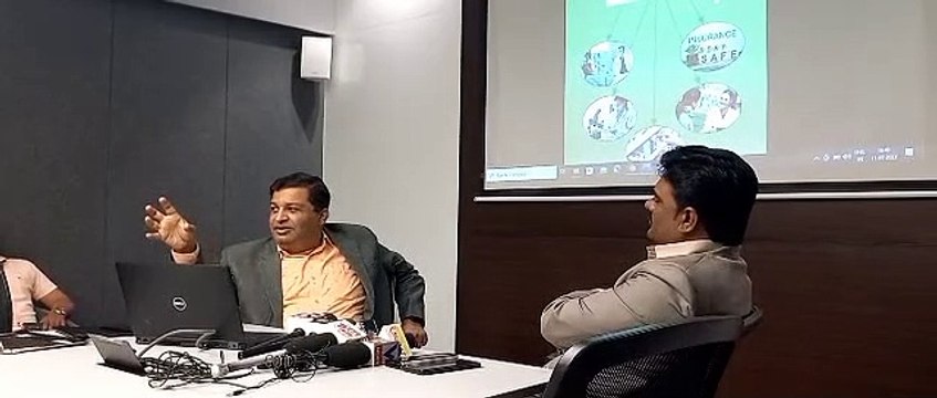 SURAT VIDEO/ स्वास्थ्य सेवाओं के लिए लॉन्च किया नि:शुल्क हेल्थ कार्ड