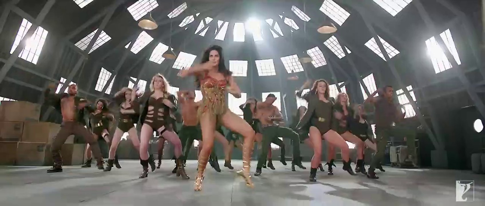 Dhoom Machale Dhoom | Full Video Song | DHOOM:3