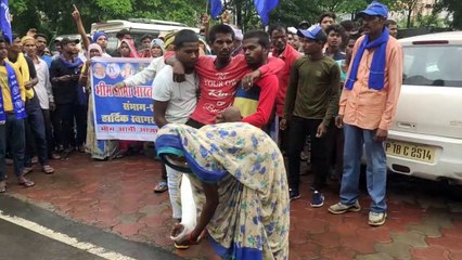 video story- शिकायत करने पर दंबगों ने आदिवासी युवक की बेरहमी से पिटाई