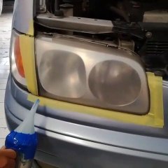 Nettoyage d'un phare à l'Acétone... efficace