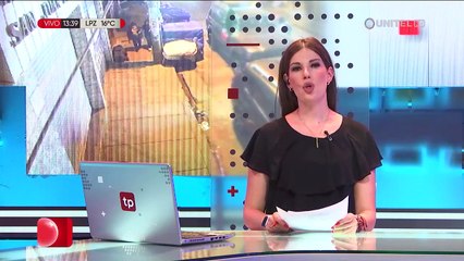 La Paz: Mujer olvidó 15.000 dólares en un taxi; el chofer fue identificado y será investigado