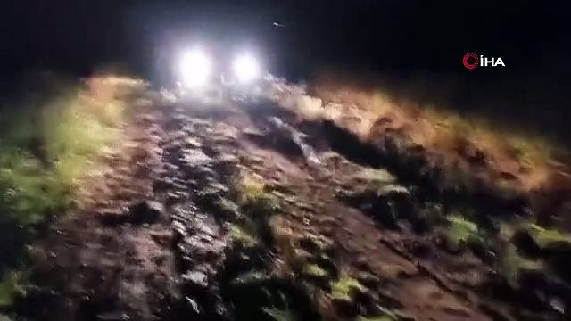 30 Yıl Aradan Sonra Köyüne Dönen Vatandaşlar Çamur Deryasına Dönen Yolda Mahsur Kaldı