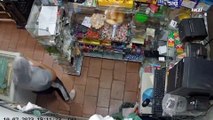 Assaltantes abrem caixa de padaria e roubam quase R$ 1 mil