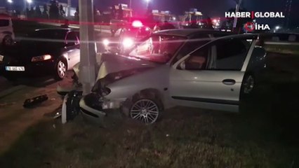 Karabük'te alkollü sürücü aydınlatma direğine çarptı