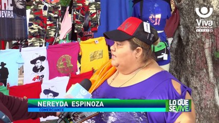 Comercio rojinegro activo previo al Aniversario del Triunfo de la Revolución