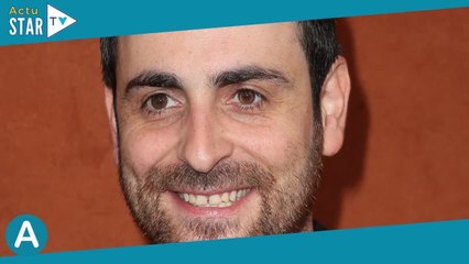 "Sur mes tenues et ma coupe de cheveux, je prends cher" : Camille Combal attaqué sur son look, il ra