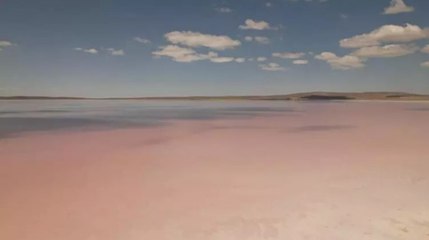 Tuz Gölü pembe renge büründü