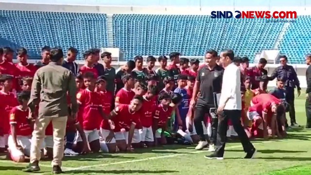 Presiden Jokowi Tinjau Seleksi Timnas U-17 di Stadion Si Jalak Harupat