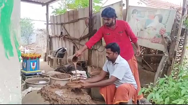 லால் சலாம் ரஜினியை தத்ரூபமாக சிலையாக வடித்து அசத்திய இளைஞர்; வைரல் வீடியோ!!