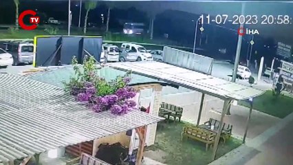 Tur midibüsünün çarptığı 2 Çek turist, hayatını kaybetti