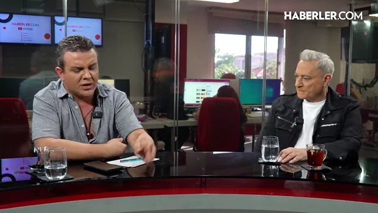 Mehmet Ali Erbil bir kez daha Ece Ronay'ı hedef aldı! "Davet ettiğinde evine gitseydim aramızda bir şey olabilirdi"