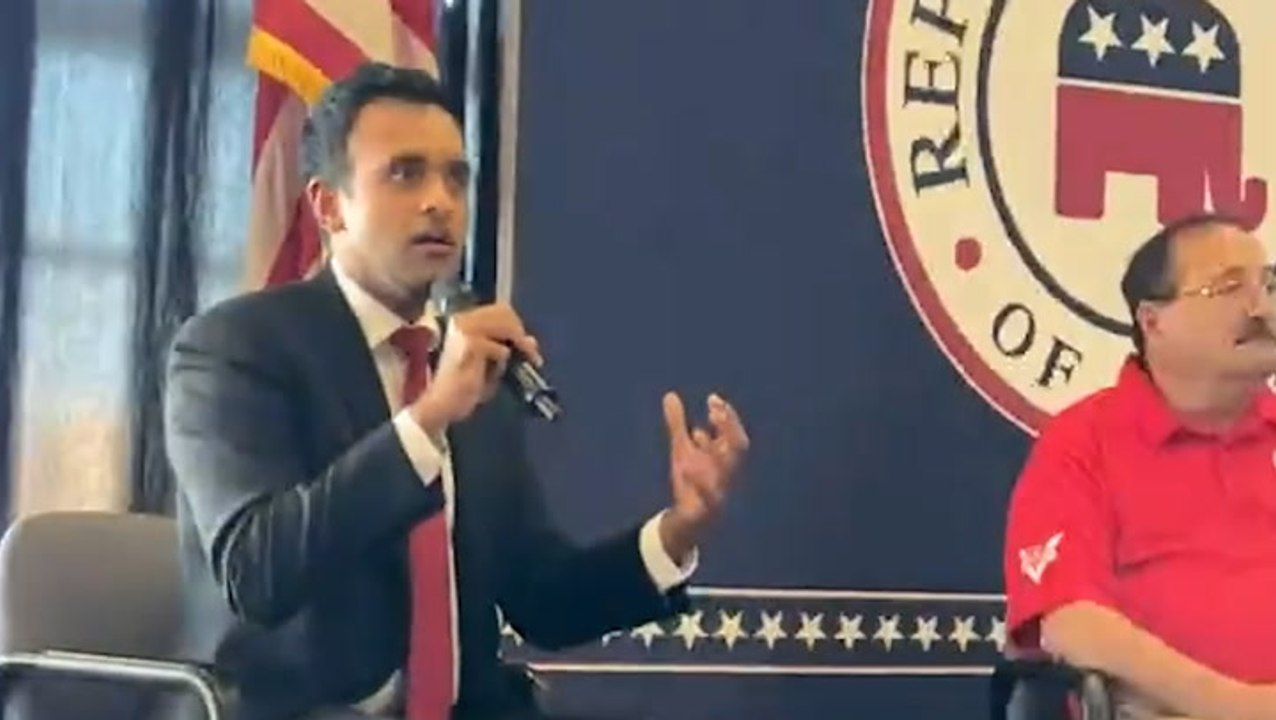 Heckler challenges Vivek Ramaswamy on abortion stance during campaign