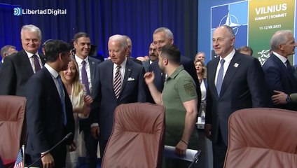 Sánchez reaparece en la OTAN para buscar el saludo de Zelenski ante Biden