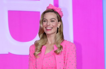 マーゴット・ロビー、『バービー』撮影現場で「ピンクデー」開催