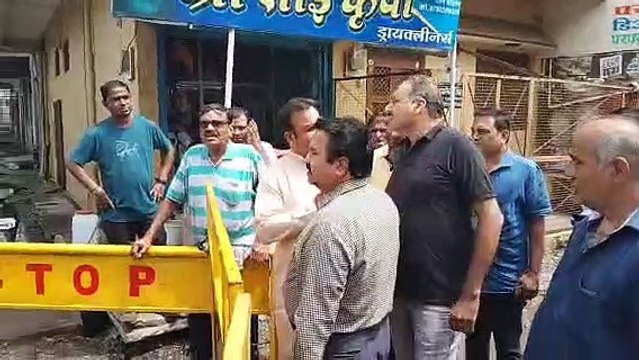 दो माह से अधूरा पड़ा सड़क निर्माण बना राजनीति का अखाड़ा