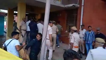 गैंगस्टर कुलदीप जघीना हत्याकाण्ड: घायल हमलावरों को धौलपुर अस्पताल में किया शिफ्ट...देखें वीडियो