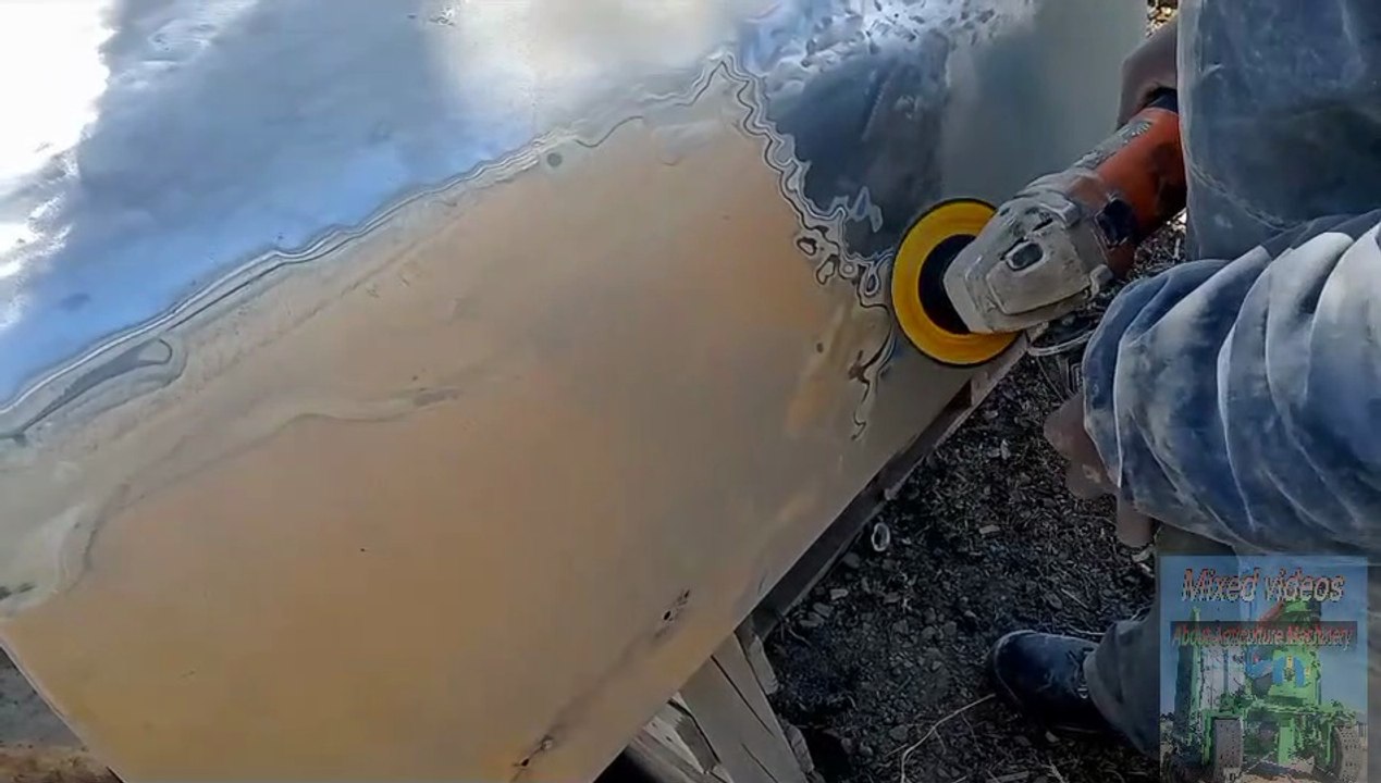 Taking off the old paint from Mercedes Benz Truck Bonet