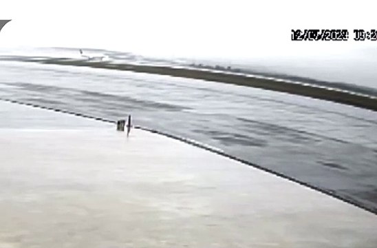 Avião derrapa no aeroporto de Florianópolis