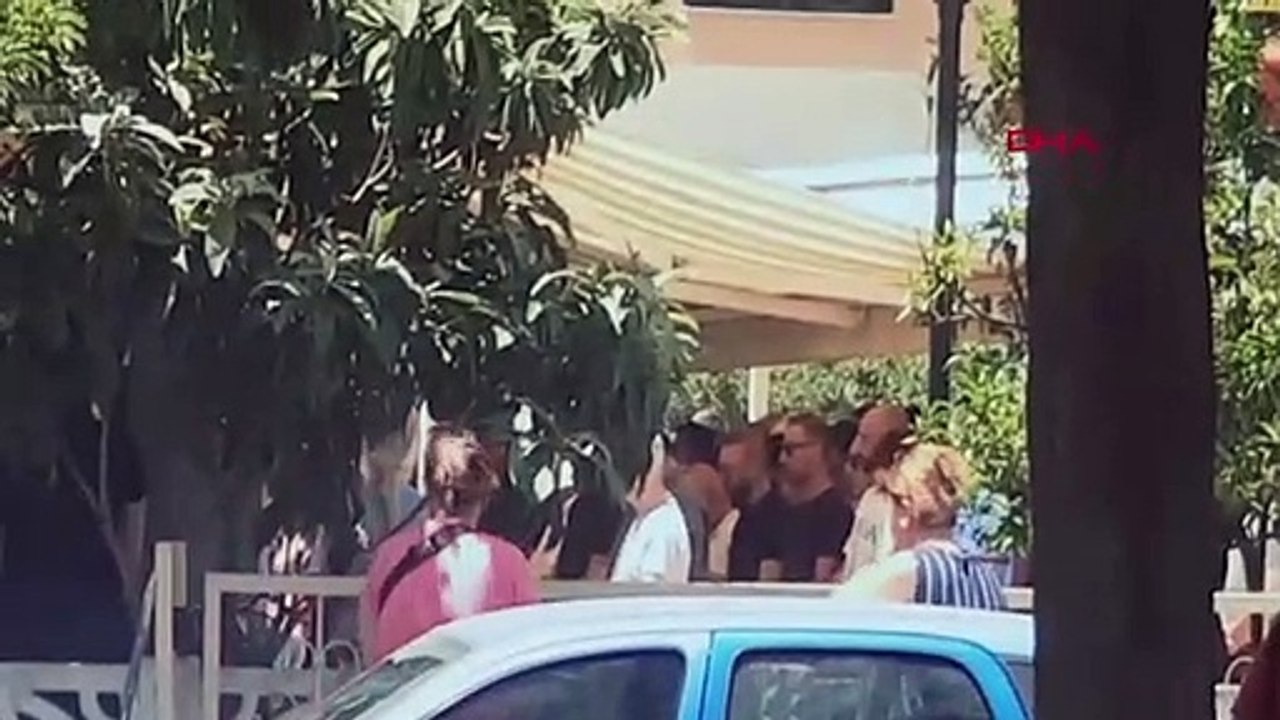 Le corps du policier, qui aurait cassé la jambe de l'avocat avec qui il se disputait sur l'autoroute Izmir-Istanbul, a été enterré.