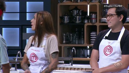 Leonardo alfineta Wilton e provoca climão no MasterChef