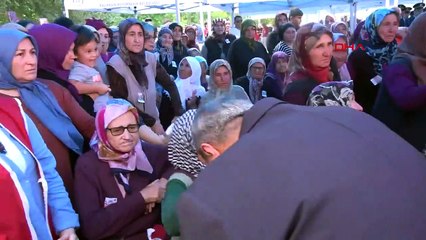 Şehit Er Sarıkaya için evinin önünde helallik alındı